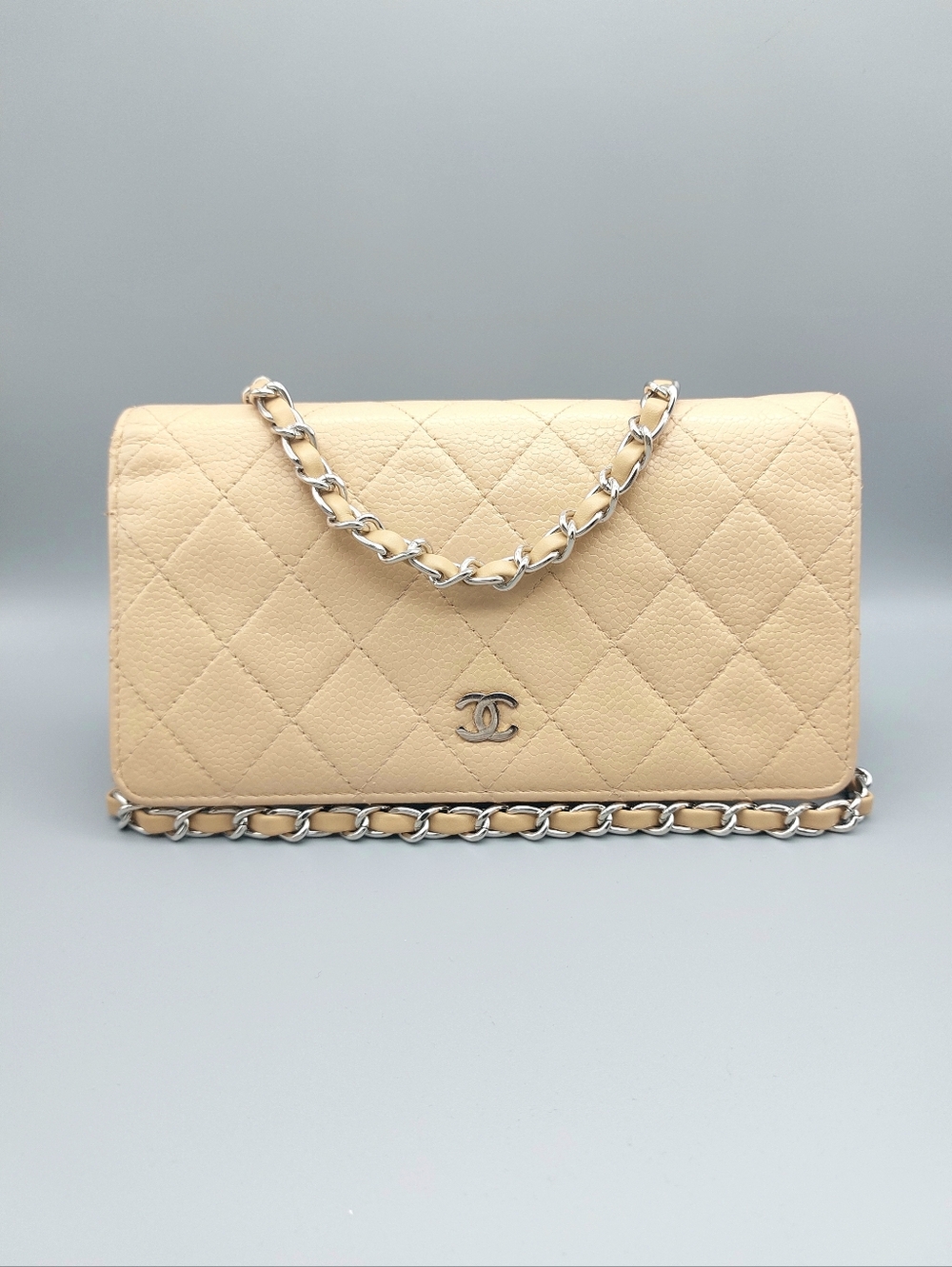 💮CHANEL Beige Quilted Leather Wallet💮